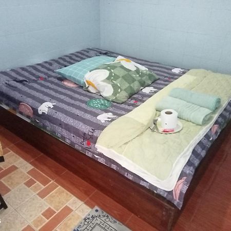 Np Guesthouse Трат Екстериор снимка