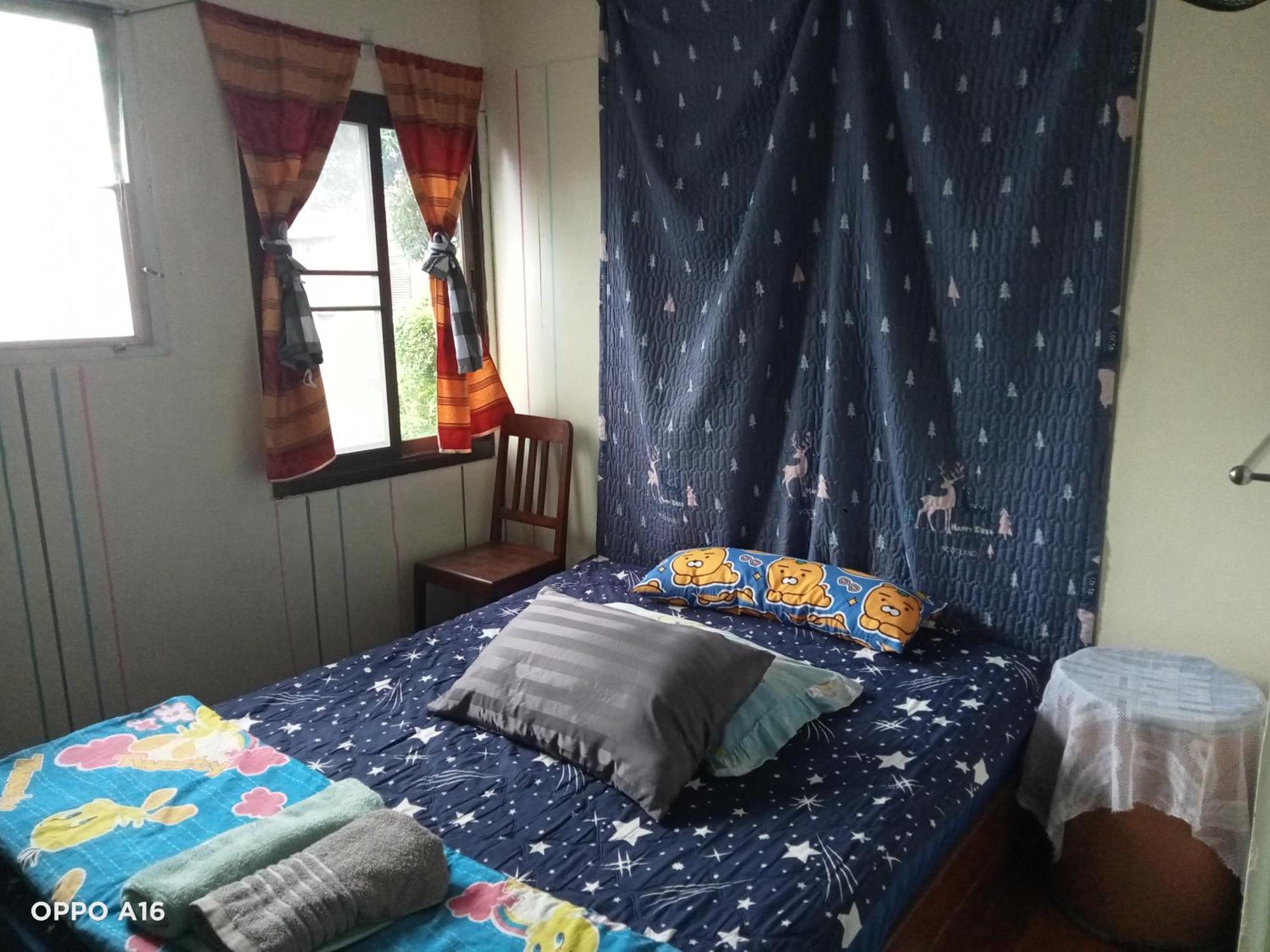 Np Guesthouse Трат Екстериор снимка